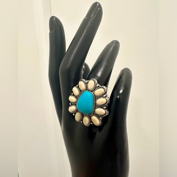 💕BRAND NEW💕Faux Turquoise silver plated cuff ring - Picture 3 of 4